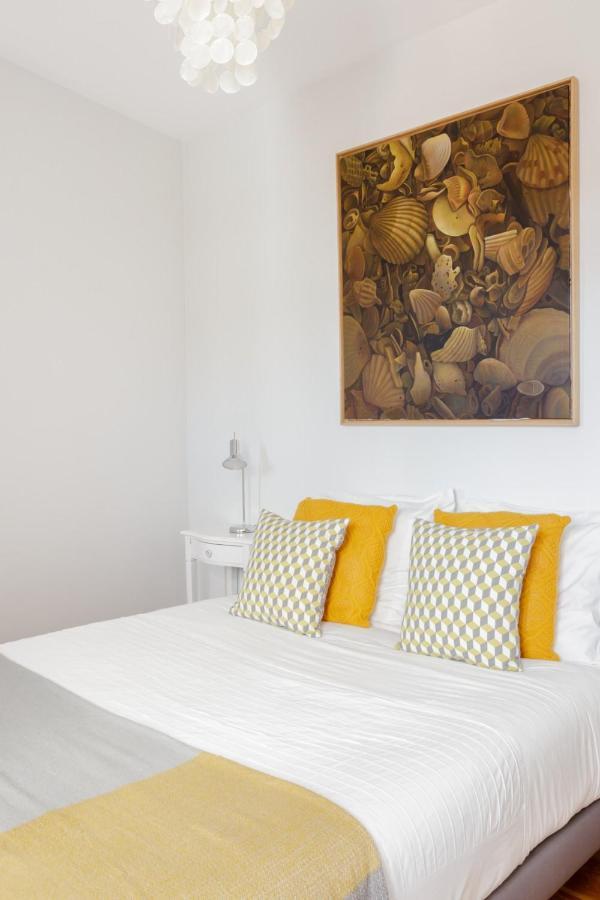 Amazing Rooftop Terrace With River And Historic City View 4 Bedrooms 4 Bathrooms Ac 19Th Century Building Chiado ลิสบอน ภายนอก รูปภาพ